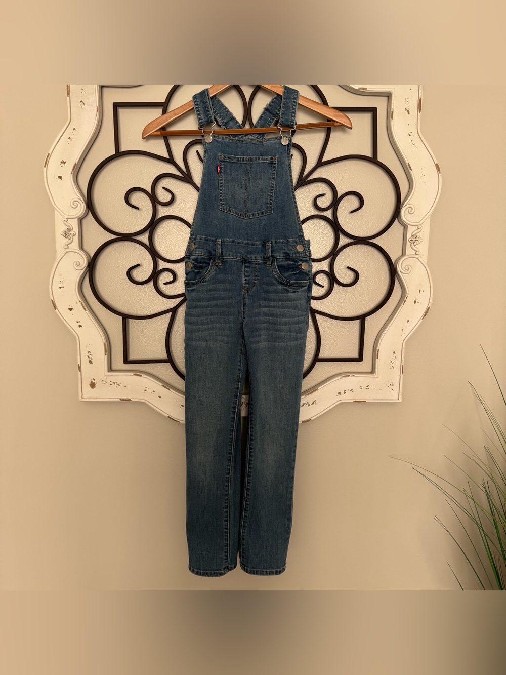 LEVI’S Size 8 Boys or Girls Denim Jean Overalls - Picture 2 of 6